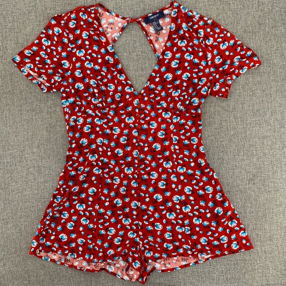 Forever 21 Cute Short Romper Medium Short Sleeve Low V-Neck Buttons Open Back - Picture 2 of 13